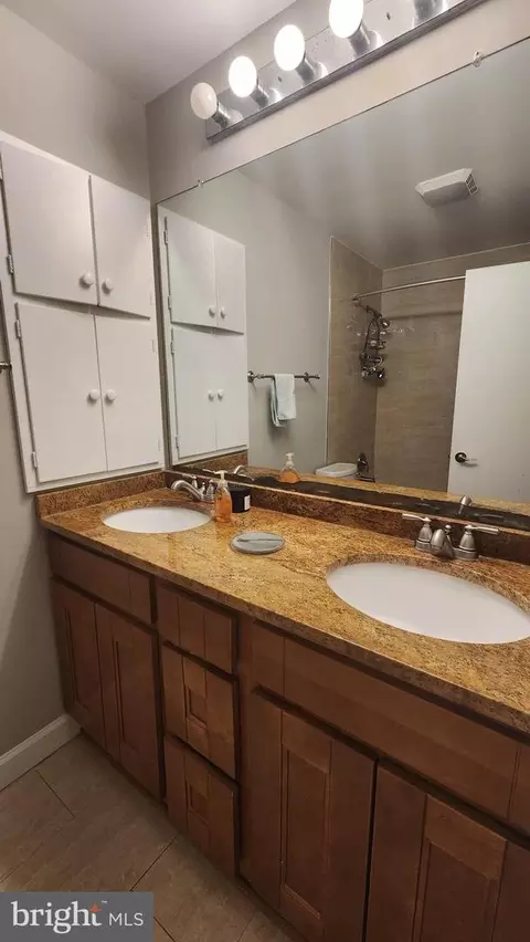 Bath - 12912 Middlevale Ln, Silver Spring, MD 20906 photo 1 of 5