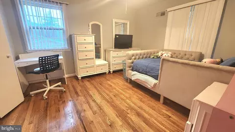 Bedroom - 12912 Middlevale Ln, Silver Spring, MD 20906 photo 1 of 4