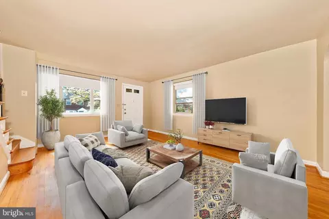 11944 Andrew St, Silver Spring, MD 20902 photo 2