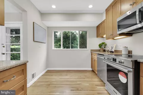 1710 Glenpark Dr, Silver Spring, MD 20902 photo 8