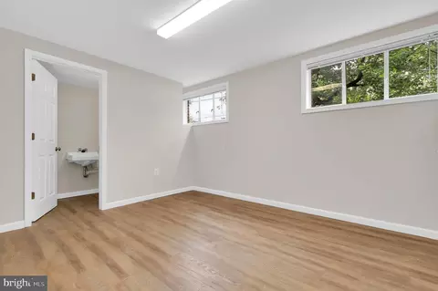 1710 Glenpark Dr, Silver Spring, MD 20902 photo 19