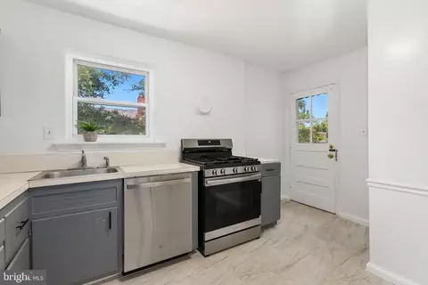 10409 Royalton Ter, Silver Spring, MD 20901 photo 9