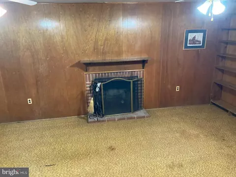 306 Charlton Ct, Silver Spring, MD 20902 photo 9