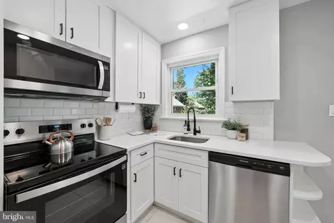 10002 Portland Pl, Silver Spring, MD 20901 photo 13
