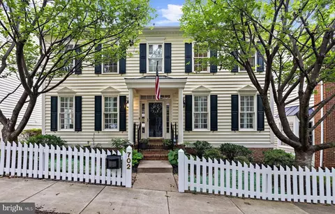 702 Linslade St, Gaithersburg, MD 20878