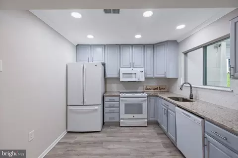 3533 Fitzhugh Ln #77-A, Silver Spring, MD 20906 photo 10