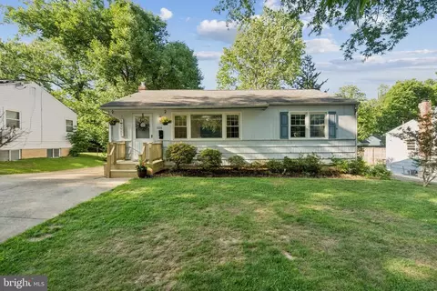 1014 Gilbert Rd, Rockville, MD 20851