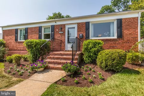 4819 Topping Rd, Rockville, MD 20852
