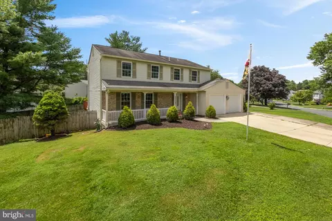 15800 Buena Vista Dr, Derwood, MD 20855