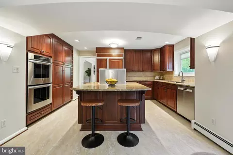 Kitchen - 508 Vierling Dr, Silver Spring, MD 20904 photo 3 of 6