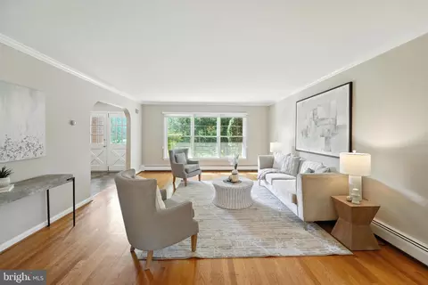 Living - 508 Vierling Dr, Silver Spring, MD 20904 photo 4 of 5