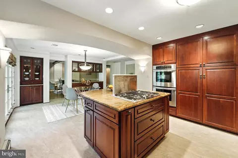 Kitchen - 508 Vierling Dr, Silver Spring, MD 20904 photo 5 of 6