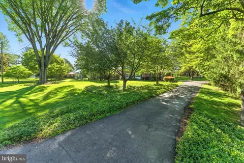 Exterior - 508 Vierling Dr, Silver Spring, MD 20904 photo 3 of 14