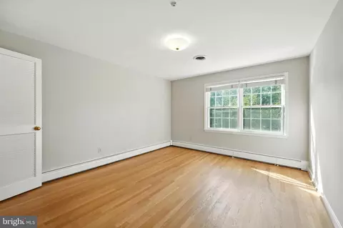 Bedroom - 508 Vierling Dr, Silver Spring, MD 20904 photo 8 of 10