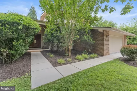 11141 Broad Green Dr, Potomac, MD 20854