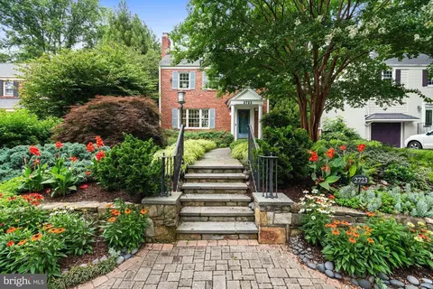 2723 Washington Ave, Chevy Chase, MD 20815
