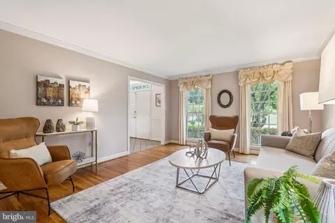 Living - 15313 Watergate Rd, Silver Spring, MD 20905 photo 3 of 6