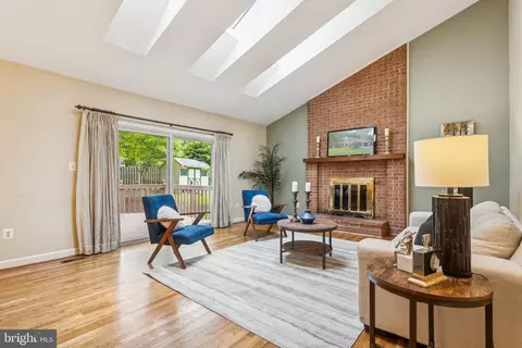 Living - 15313 Watergate Rd, Silver Spring, MD 20905 photo 5 of 6