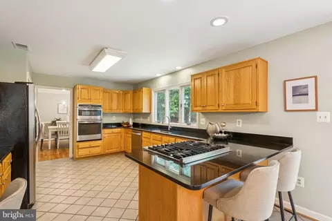 Kitchen - 15313 Watergate Rd, Silver Spring, MD 20905 photo 1 of 2