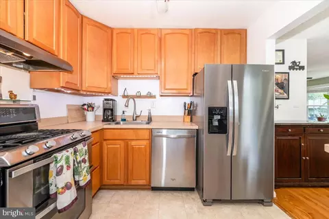 Kitchen - 10113 Day Ave, Silver Spring, MD 20910 photo 3 of 5