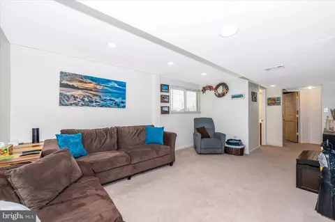 Living - 10113 Day Ave, Silver Spring, MD 20910 photo 2 of 2