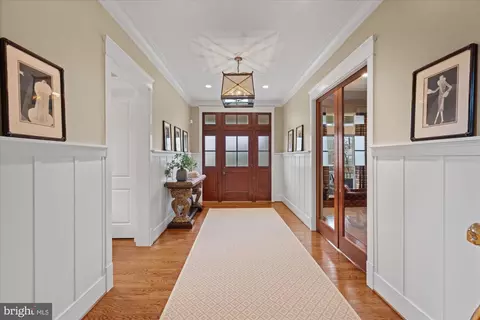 Entry Way - 9414 Thrush Ln, Potomac, MD 20854 photo 1 of 3