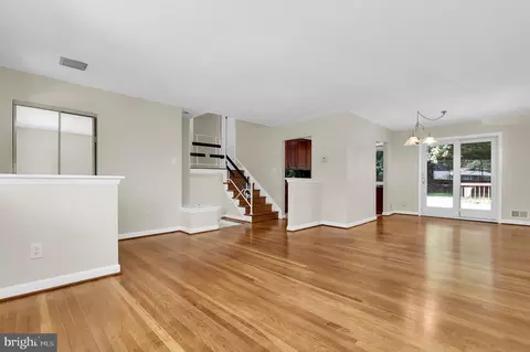 10412 Leslie Ct, Silver Spring, MD 20902 photo 5