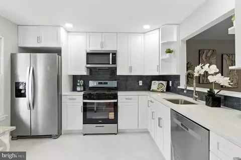 14 Long Green Ct, Silver Spring, MD 20906 photo 3