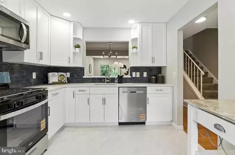 14 Long Green Ct, Silver Spring, MD 20906 photo 2
