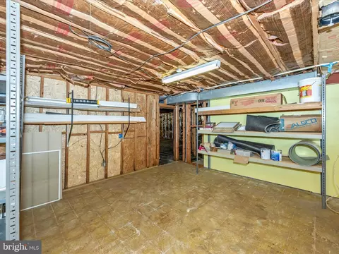 10109 Johns Dr, Damascus, MD 20872 photo 38