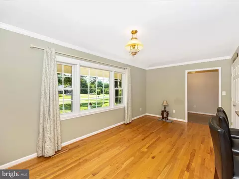 10109 Johns Dr, Damascus, MD 20872 photo 14