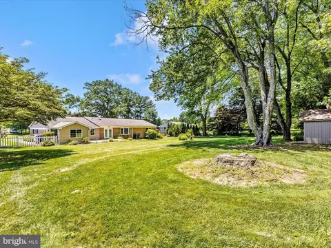 10109 Johns Dr, Damascus, MD 20872 photo 44