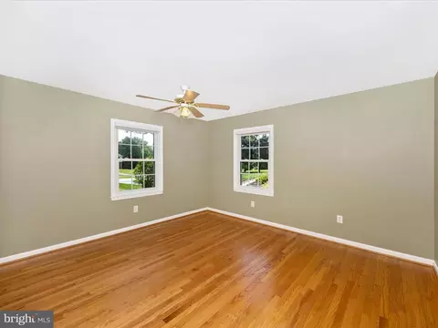 10109 Johns Dr, Damascus, MD 20872 photo 30