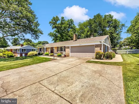 10109 Johns Dr, Damascus, MD 20872 photo 54