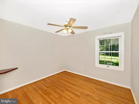 10109 Johns Dr, Damascus, MD 20872 photo 32