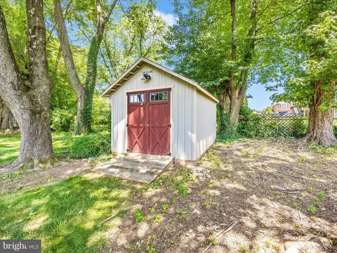 10109 Johns Dr, Damascus, MD 20872 photo 50
