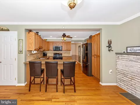 10109 Johns Dr, Damascus, MD 20872 photo 16