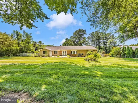 10109 Johns Dr, Damascus, MD 20872 photo 45