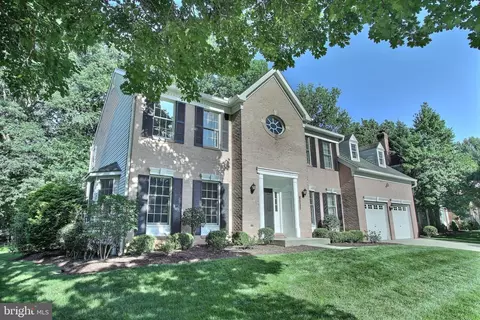 8011 Lions Crest Way, Gaithersburg, MD 20879
