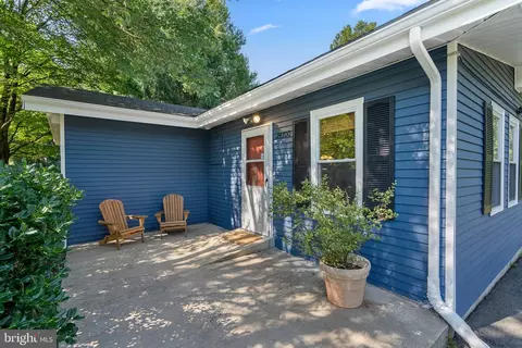 Exterior - 24700 Etchison Dr, Gaithersburg, MD 20882 photo 2 of 5