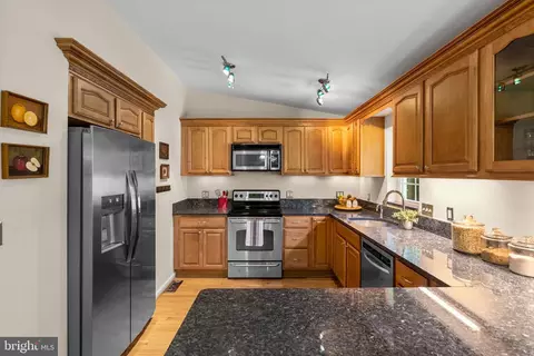 Kitchen - 24700 Etchison Dr, Gaithersburg, MD 20882 photo 3 of 5