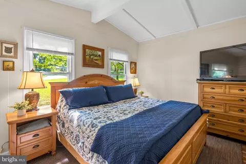 Bedroom - 24700 Etchison Dr, Gaithersburg, MD 20882 photo 1 of 4