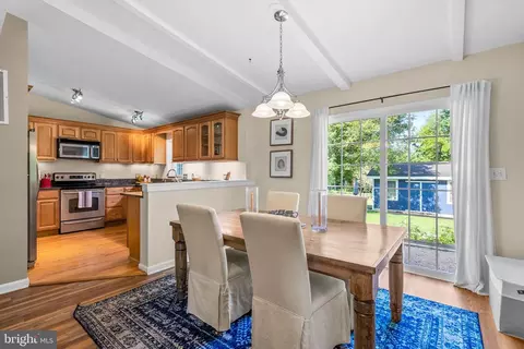 Dining - 24700 Etchison Dr, Gaithersburg, MD 20882 photo 1 of 4