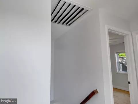 Entry Way - 10109 Lorain Ave, Silver Spring, MD 20901 photo 4 of 4