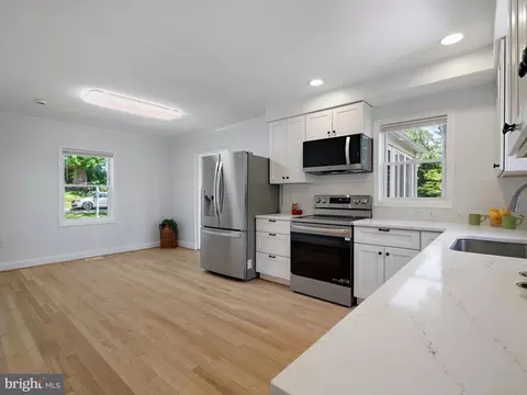 Kitchen - 10109 Lorain Ave, Silver Spring, MD 20901 photo 4 of 5