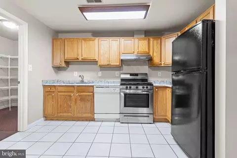 Kitchen - 13937 Alderton Rd, Silver Spring, MD 20906 photo 6 of 7