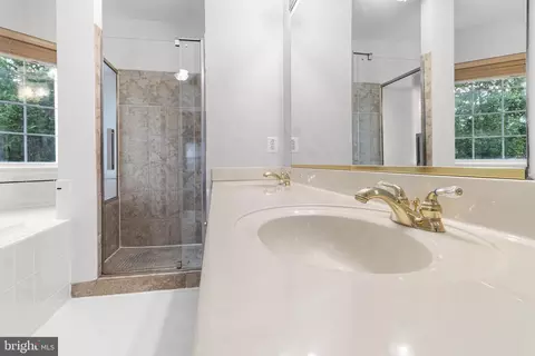 Bath - 13937 Alderton Rd, Silver Spring, MD 20906 photo 4 of 6