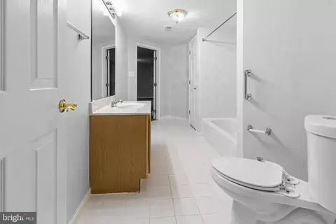 Bath - 13937 Alderton Rd, Silver Spring, MD 20906 photo 5 of 6