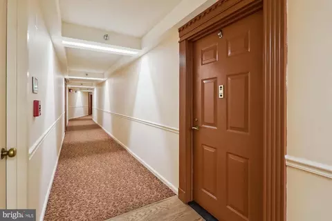 Entry Way - 15115 Interlachen Dr #3-415, Silver Spring, MD 20906 photo 4 of 7