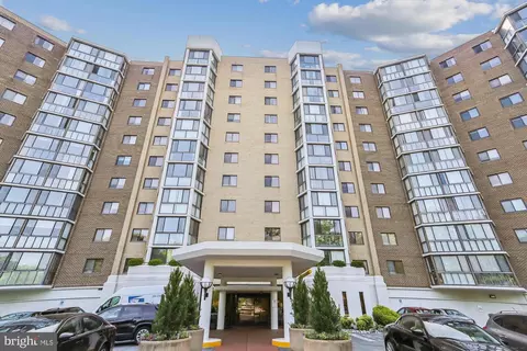 15115 Interlachen Dr #3-415, Silver Spring, MD 20906